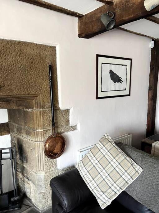 17Th Century Cottage With Hidden Garden Steeton Екстериор снимка